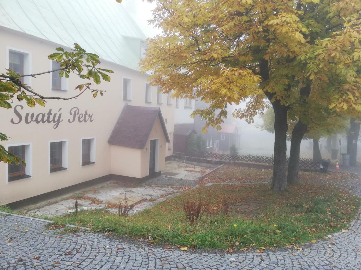 Svatý Petr * Boží Dar